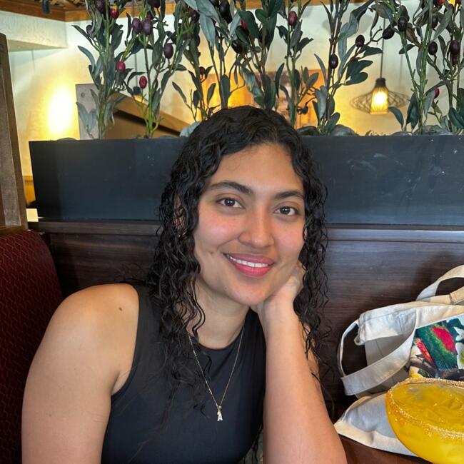 Babysitter in Riverside: Ana