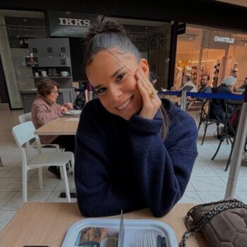 Babysitter in Talence: Lauralie