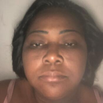 Babysitter Vila Velha: Ana Lúcia