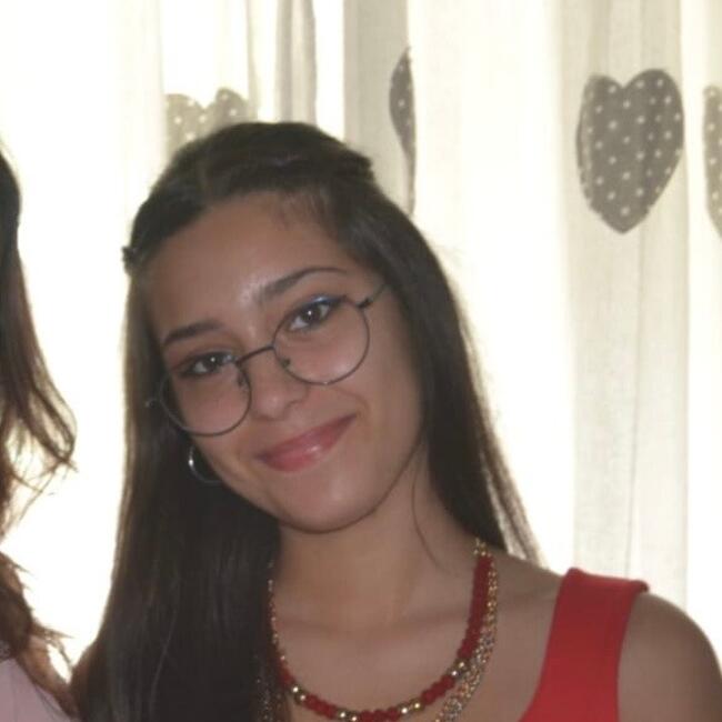 Babysitter em Alenquer: Iara