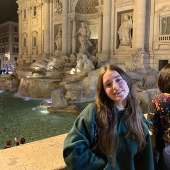 Babysitter in Ganshoren: Héloïse