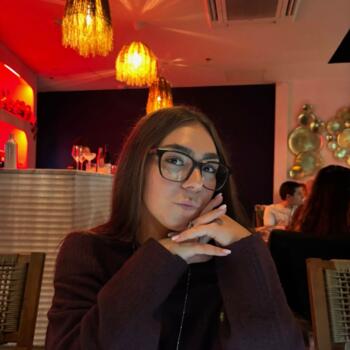 Babysitter in Nice: Stella