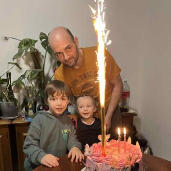 Nanny munka Magyarhertelend területén: bébiszitter munka Kriszti