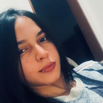 Babysitter in Águas Lindas de Goiás: Yasmin