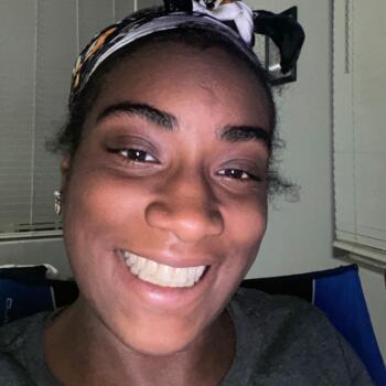 Babysitter in Durham: Dazire
