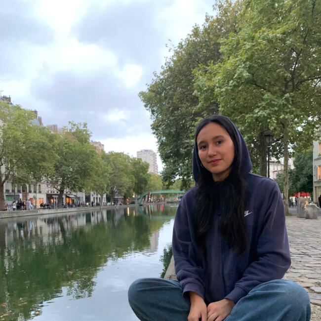 Babysitter in Paris: Nicol