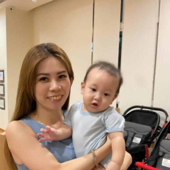 Babysitter in Singapore: Jessica