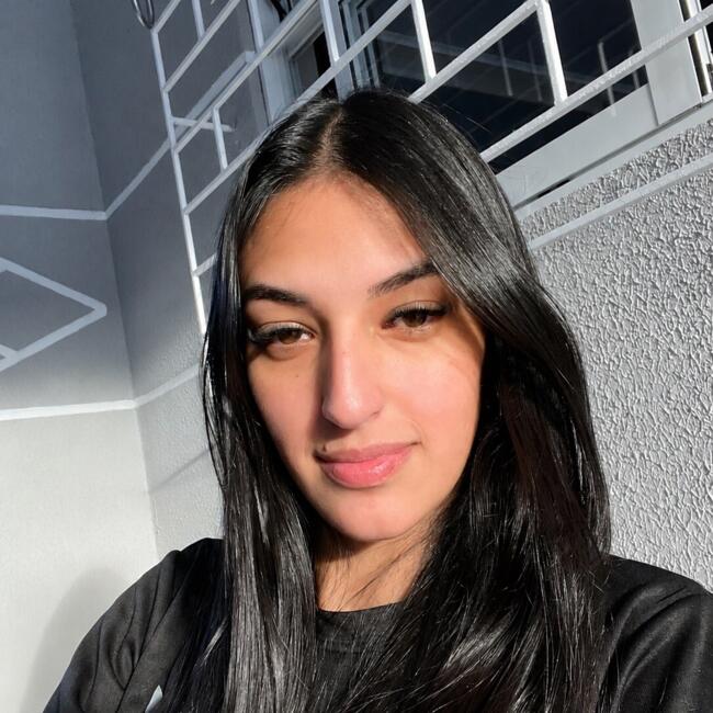Babá em Curitiba: Kaylaine