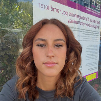 Baby-sitter Sèvres: Janna