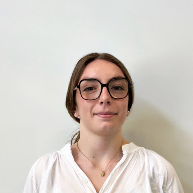Babysitter in Saint-Médard-en-Jalles: Léane
