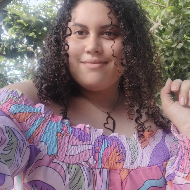 Niñera en Nuevo Caimitillo: Génesis