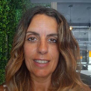 Babysitter in São Tiago de Custoias: Andreia