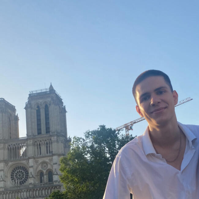 Babysitter in Paris: Theodore