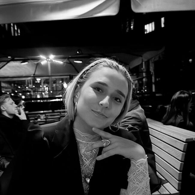 Babysitter in Amstelveen: Nora