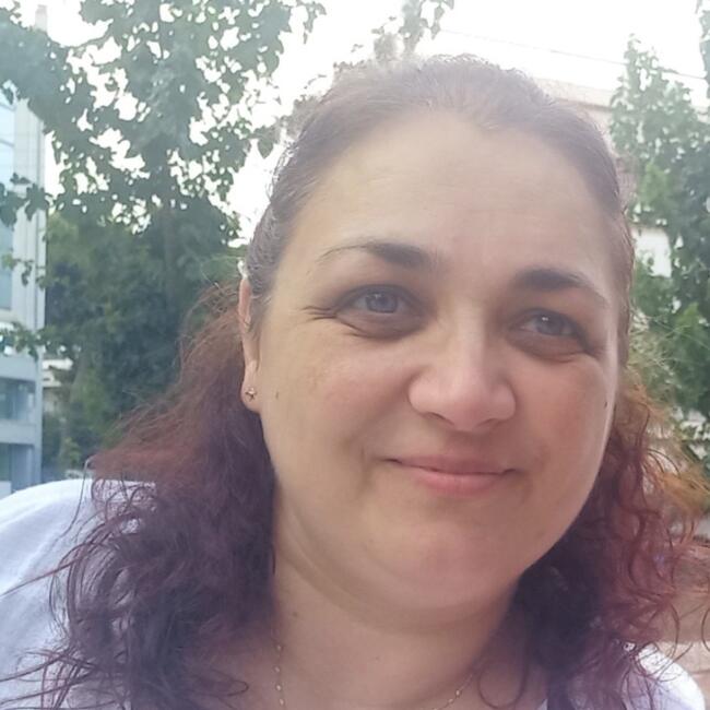 Babysitter in Chaïdári: Denitsa Haralambieva