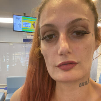 Emprego de babá em Blumenau: emprego de babá Bruna