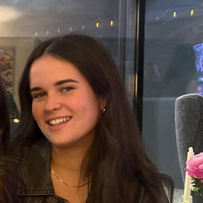 Babysitter in Melbourne: Elsa