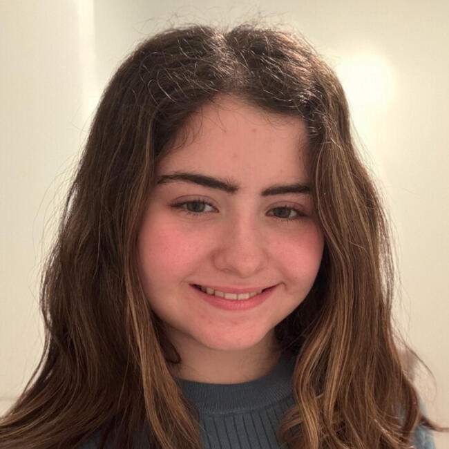 Baby-sitter in Mont-Royal: Mona