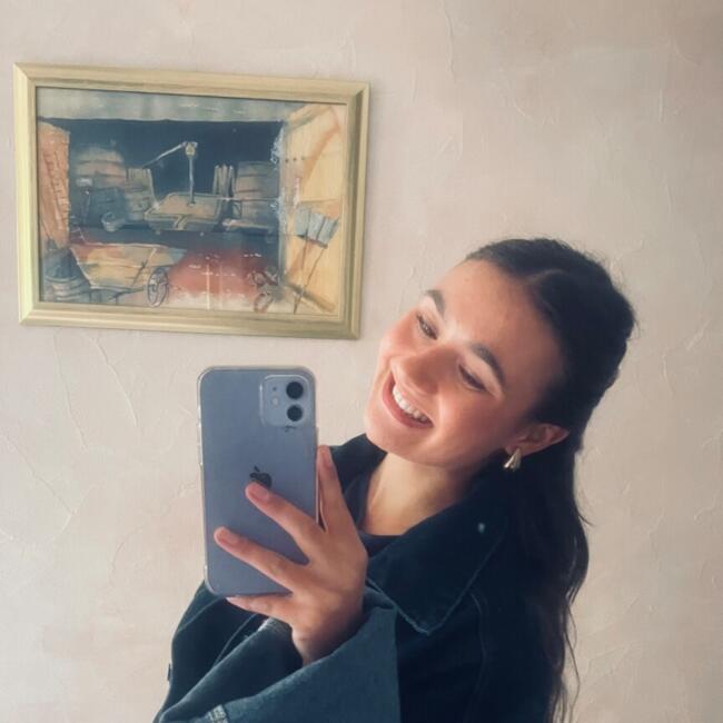 Babysitter in Lyon: Malina