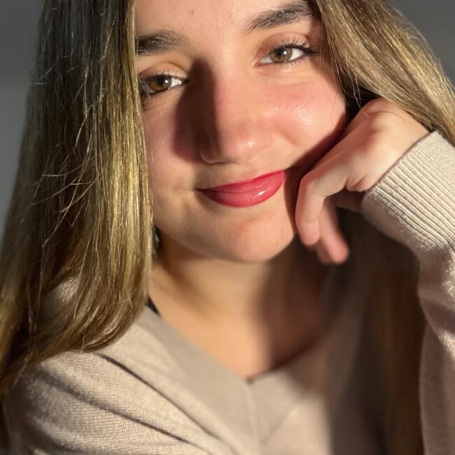 Babysitter in Châteauroux: Ambre