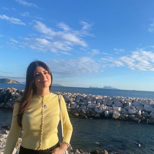 Babysitter in Naples: Raffaella