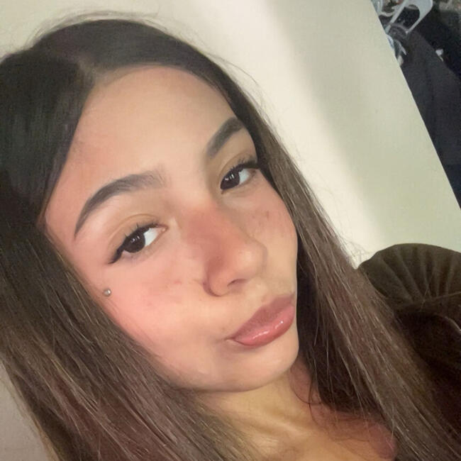 Babysitter in Salinas: Giselle