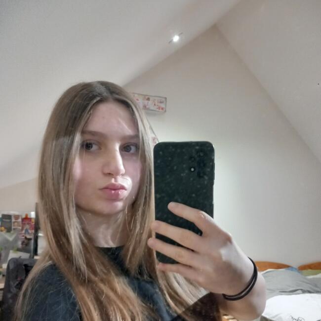 Babysitter in Pouzauges: Suzy