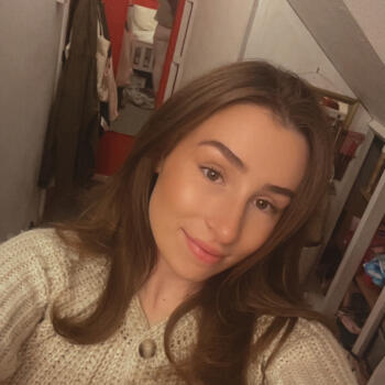 Babysitter in Sevenoaks: Amy