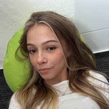 Babysitter in Petřvald: Hana