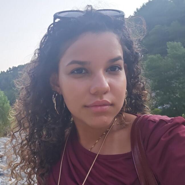 Babysitter em Setúbal: Náthaly