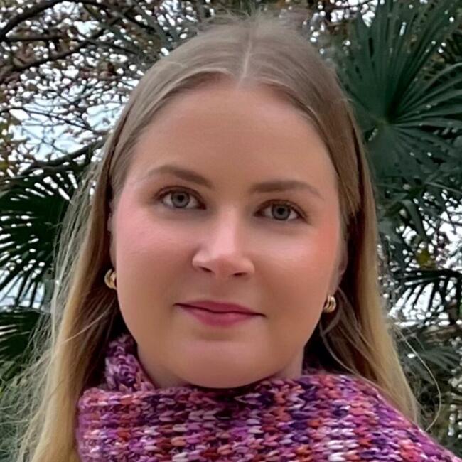 Babysitter in Levallois-Perret: Melanie