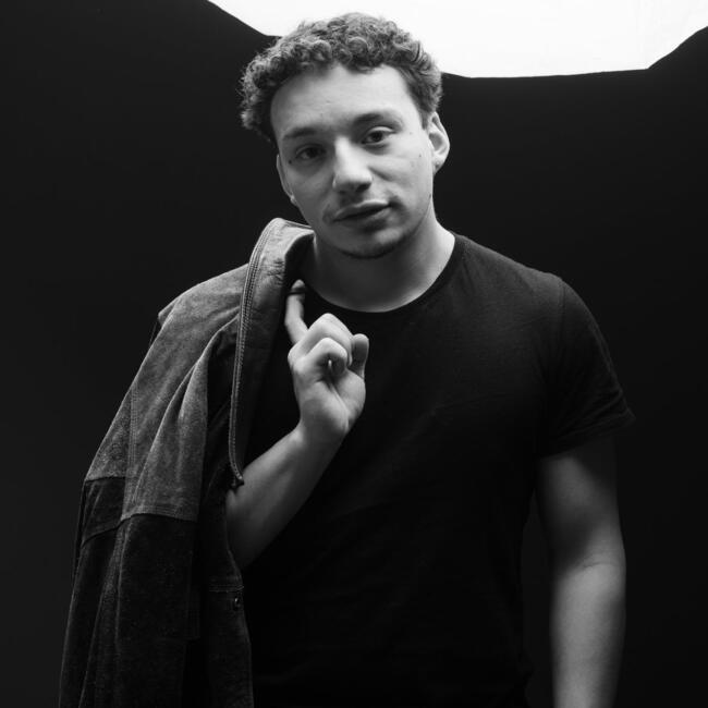 Babysitter in Condé-sur-Noireau: Enrick