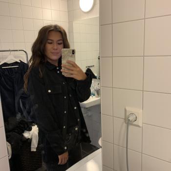 Barnvakt Borås: Julia