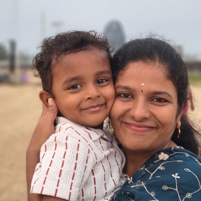 चेन्नई में बेबीसिटिंग की नौकरी: Roja