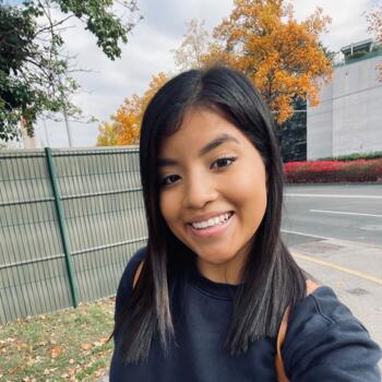 Babysitter in Genf: Angelina