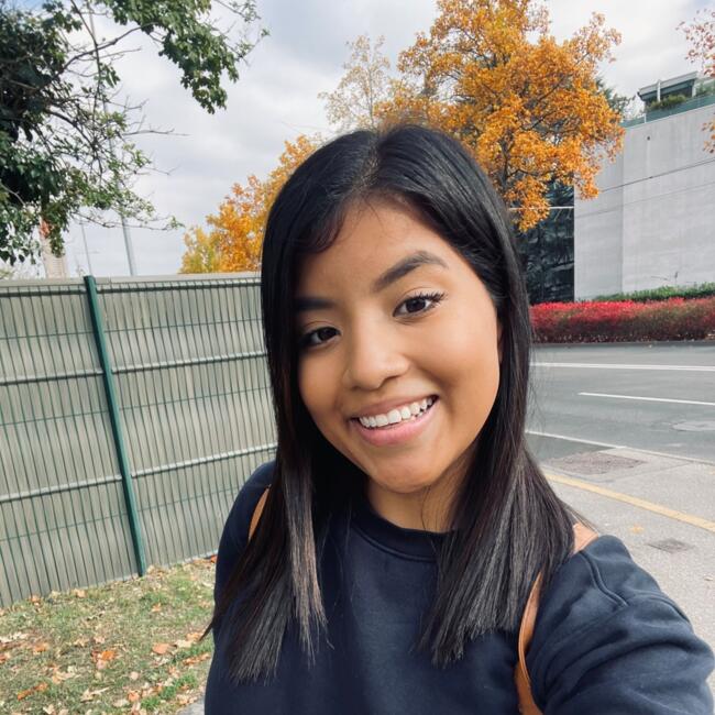 Babysitter in Genf: Angelina