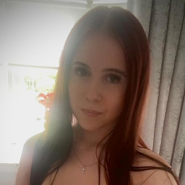Babysitter in Birkenshaw (Scotland): Laila