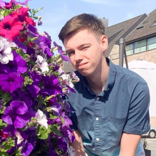 Barnvakt i Deinze: Bradley