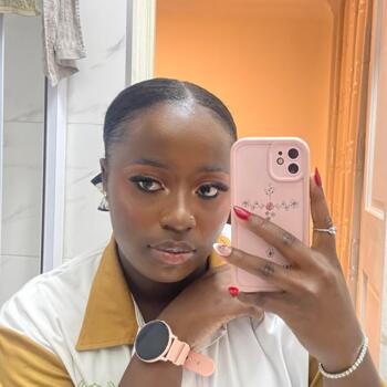 Babysitter in Berea: Desree