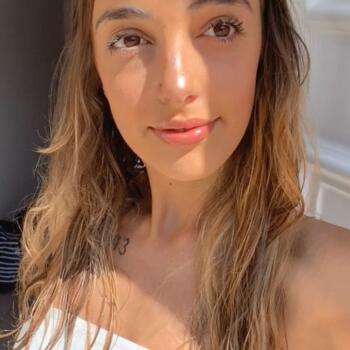 Babysitter in Lisbon: Lara