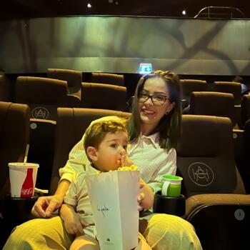 وظيفة جليسة أطفال في إمارة الشارقة: فرص عمل كجليسة أطفال Naiara