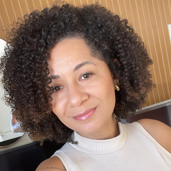 Babá em São José (São José): Maria