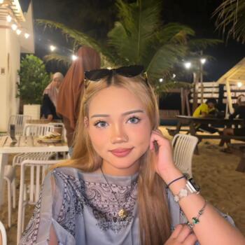 Babysitter in Singapore Island: Sabrina