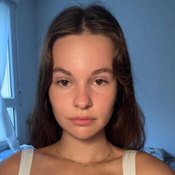 Babysitter in Pau: Ambre