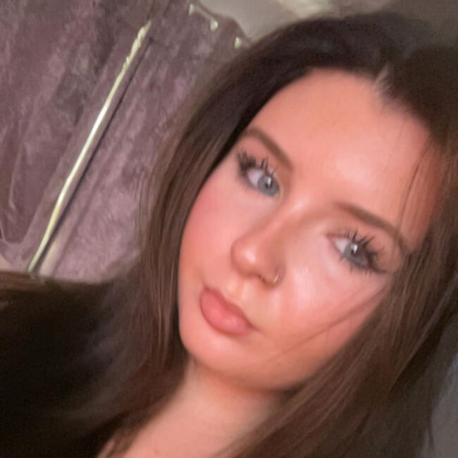 Babysitter in Yateley: Holly