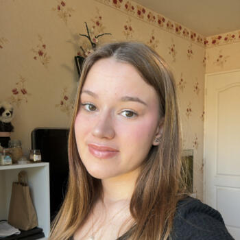 Babysitter in Languidic: Melissa