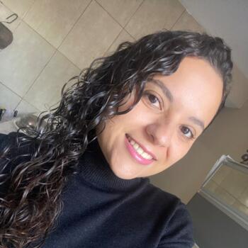 Babysitter in Barueri: Bruna