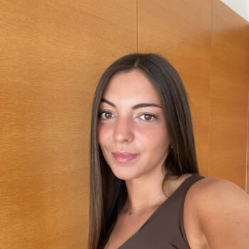 Babysitter in Le Locle: Inês