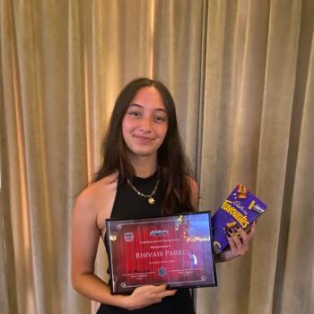 Babysitter in Hastings: Rhivair