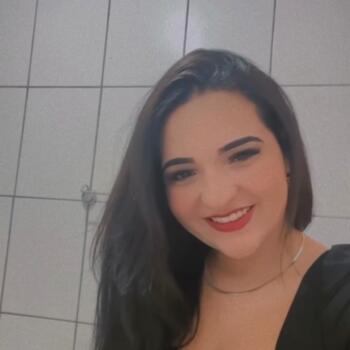 Babysitter in Sertãozinho: Lorraine